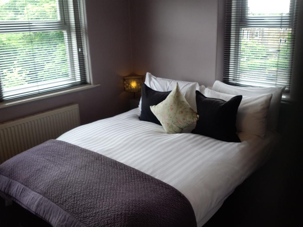 The Bijou Hotel Harrogate Bagian luar foto