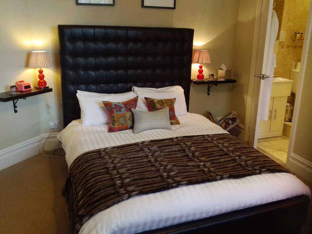 The Bijou Hotel Harrogate Bagian luar foto