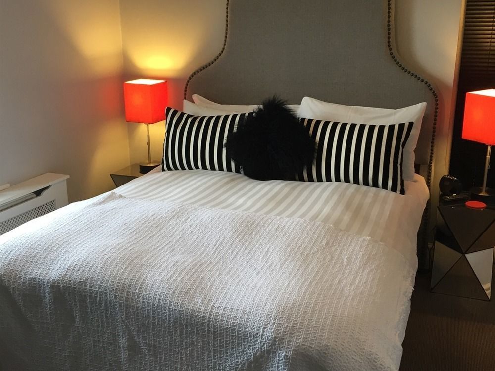 The Bijou Hotel Harrogate Bagian luar foto