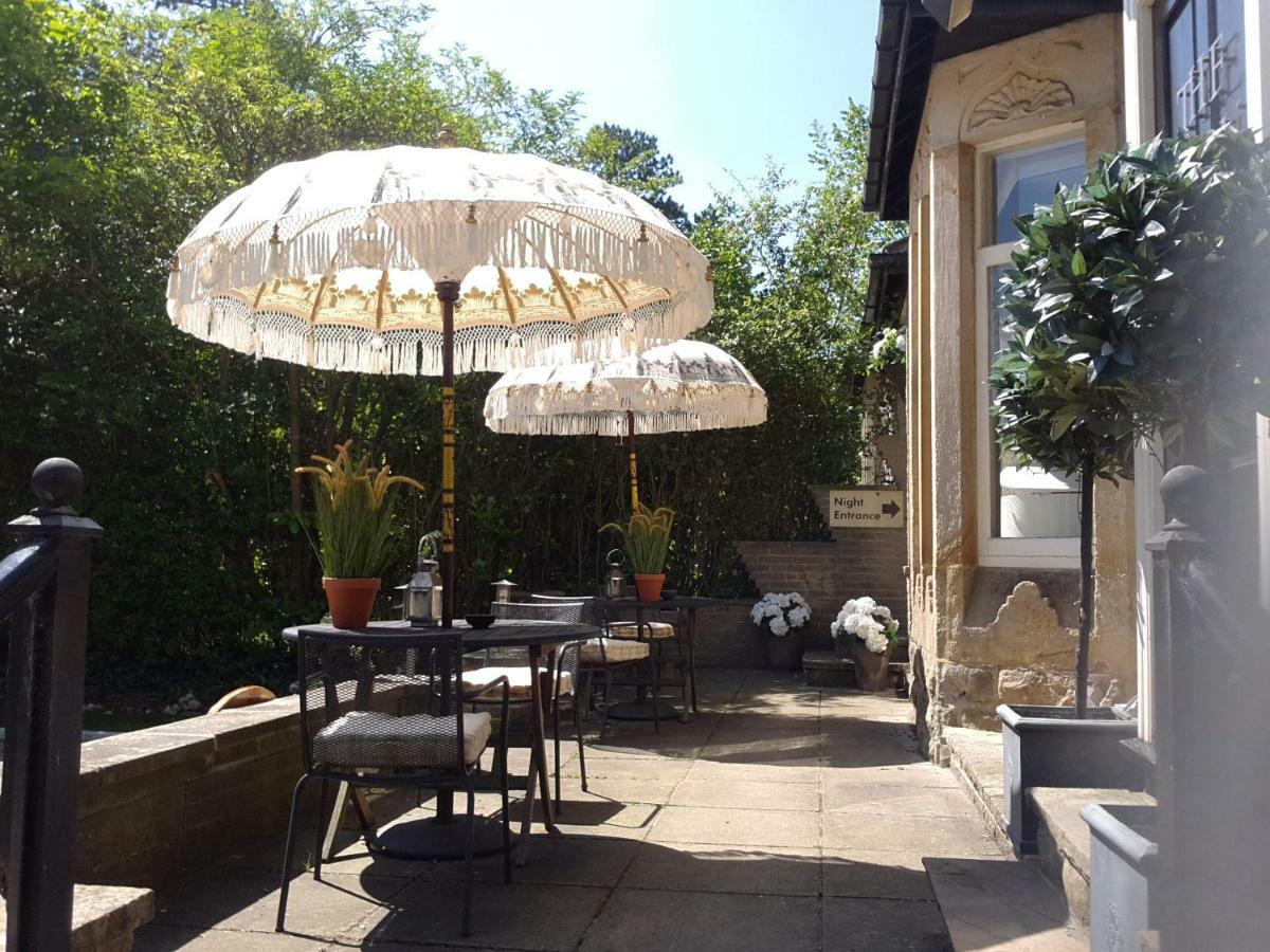 The Bijou Hotel Harrogate Bagian luar foto